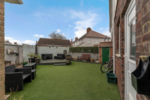 Photo 25- click for photo gallery